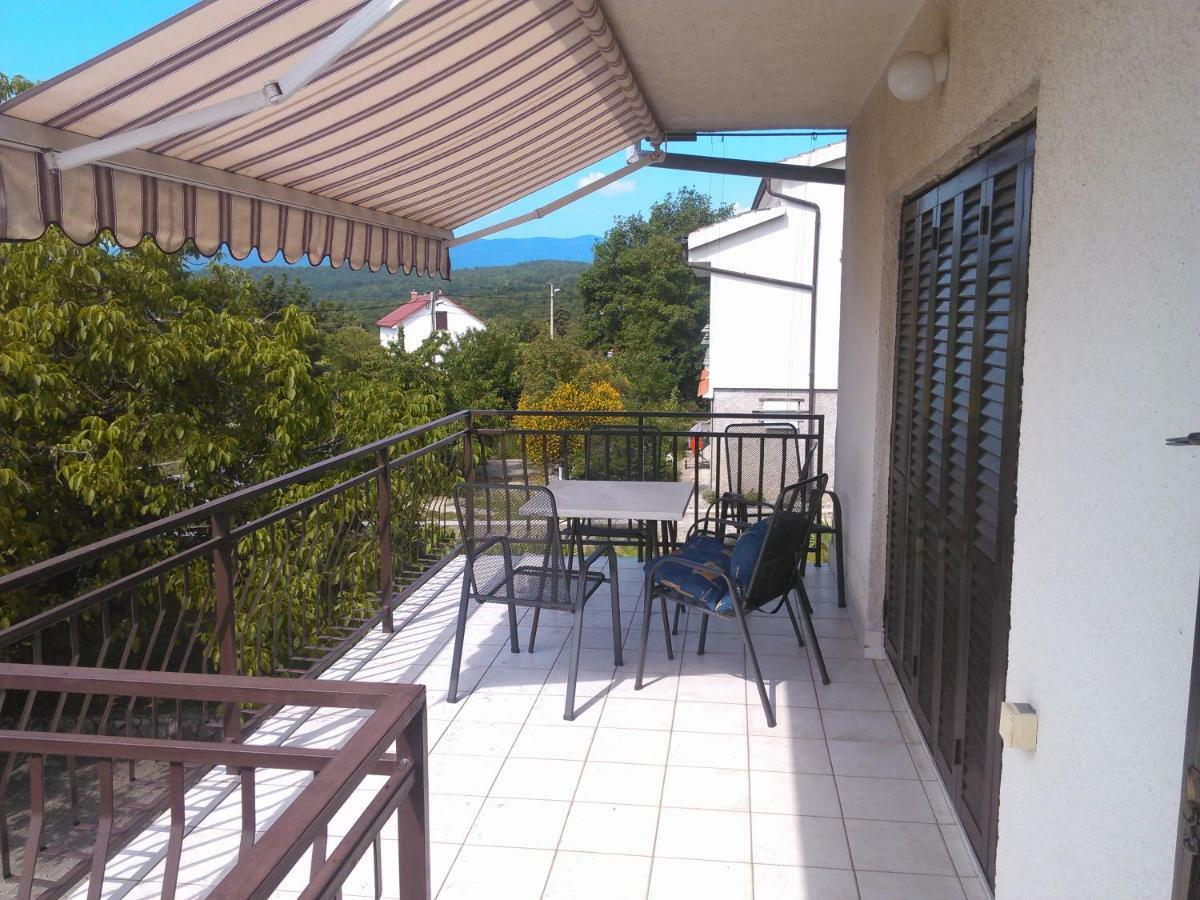 Viki Apartment Кастав Екстериор снимка