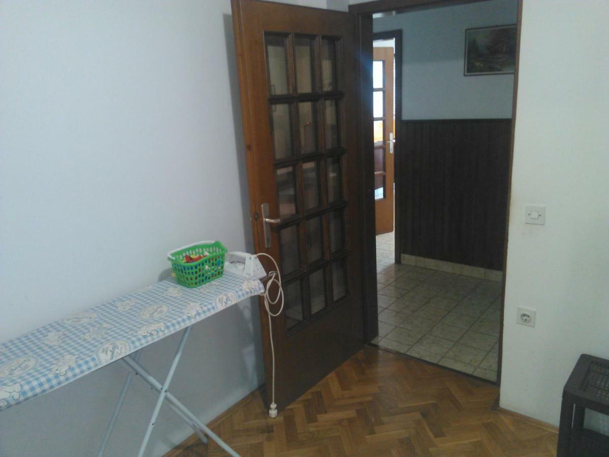 Viki Apartment Кастав Екстериор снимка