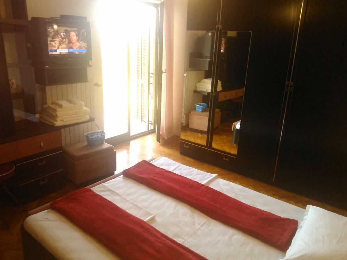 Viki Apartment Кастав Екстериор снимка