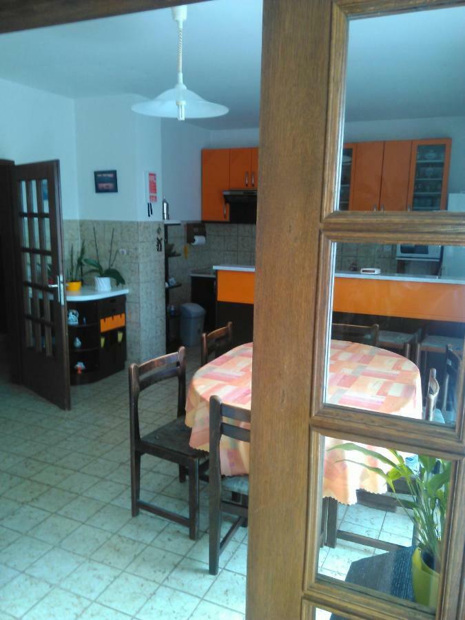 Viki Apartment Кастав Екстериор снимка