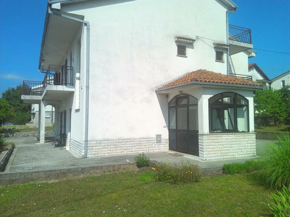 Viki Apartment Кастав Екстериор снимка
