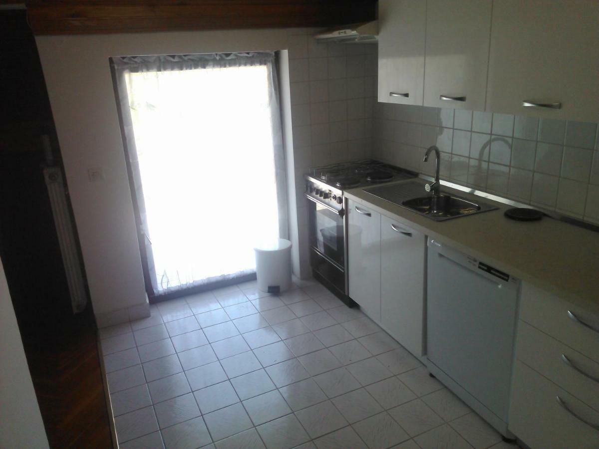Viki Apartment Кастав Екстериор снимка