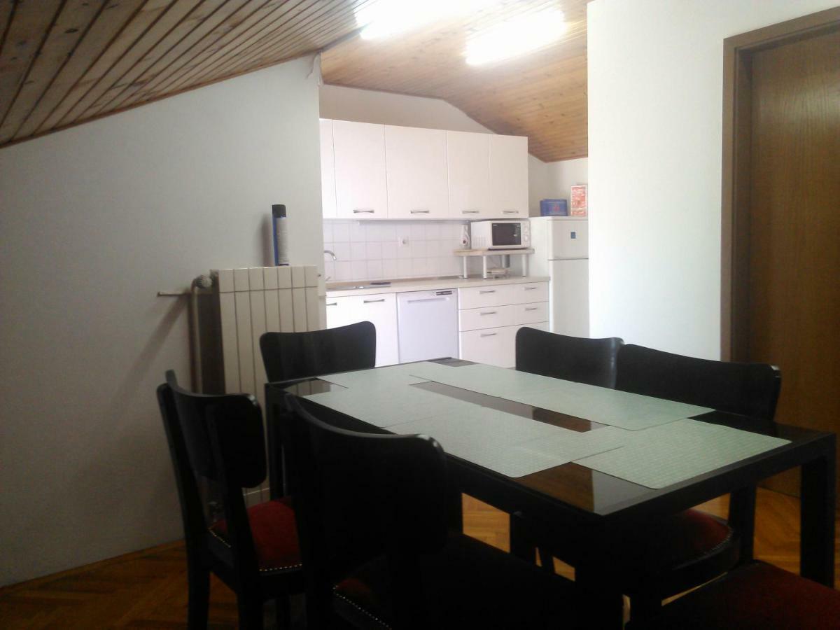 Viki Apartment Кастав Екстериор снимка